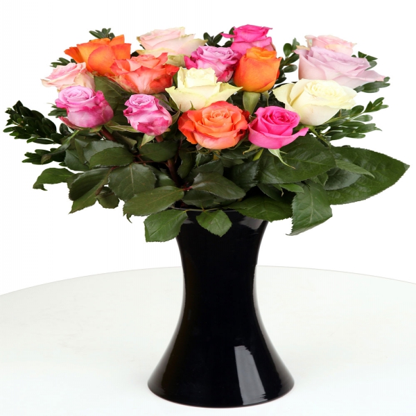  Antalya Florist 11 Stück bunte Rosen in Vase