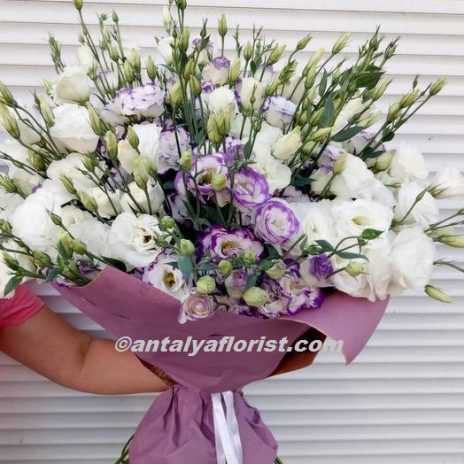  Antalya Blumen Bouquet of White and Purple Lisyantus