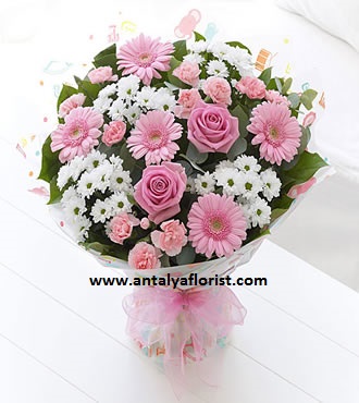  Antalya Blumenlieferung Stylish Pink & White Bouquet