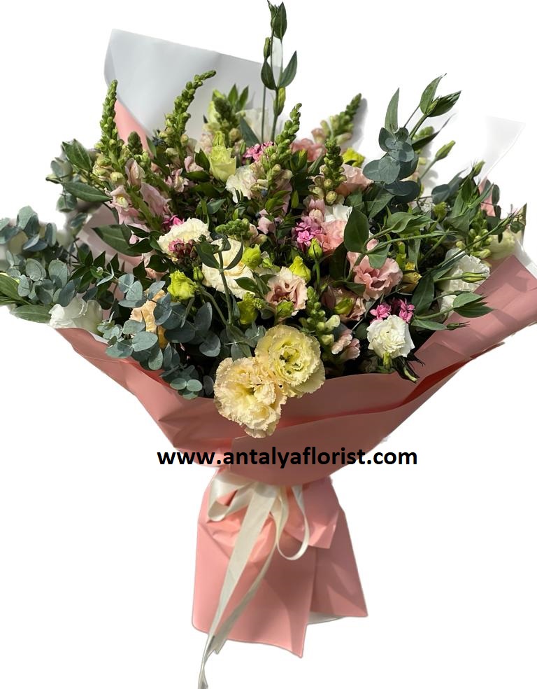  Antalya Çiçek Siparişi ŞIK LİSYANTUS BUKET