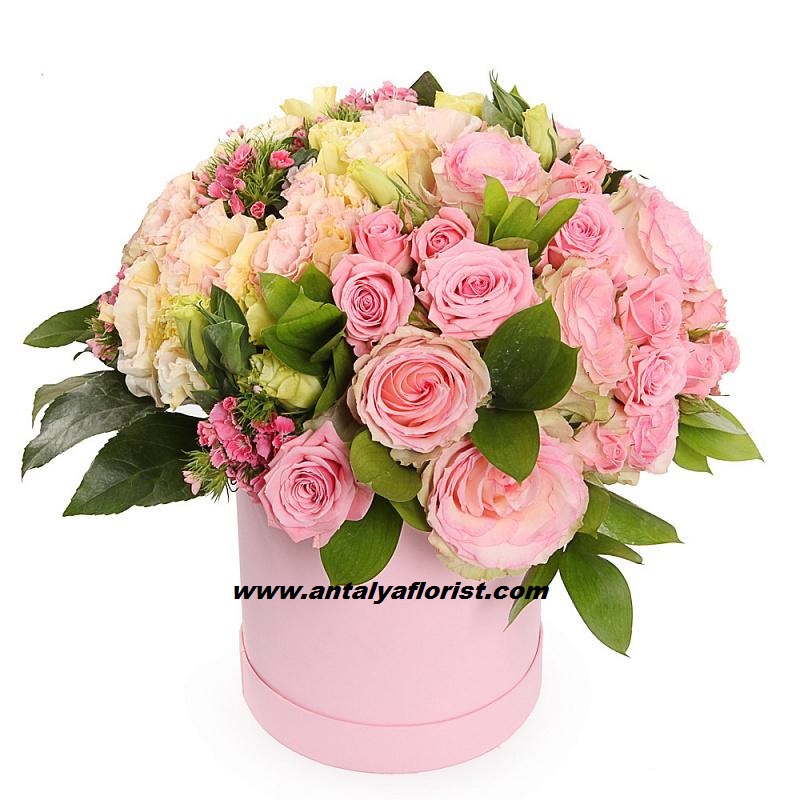  Доставка цветов в Анталия‎  Розовая композиция в коробке
